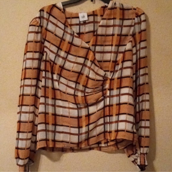 Cabi Whilst #6295 plaid Puff Sleeve blouse Size M - Picture 2 of 5